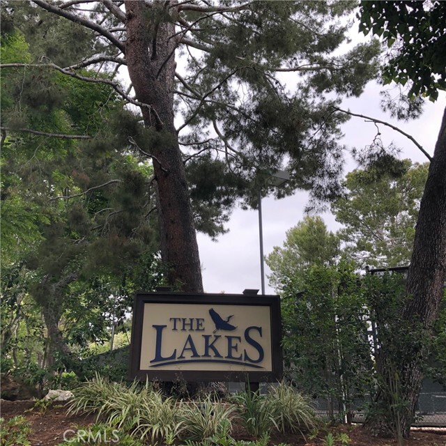 Building Photo - 75 Lakepines