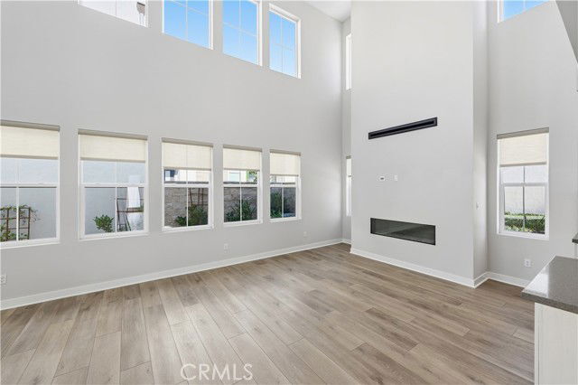 Building Photo - 141 Holliston