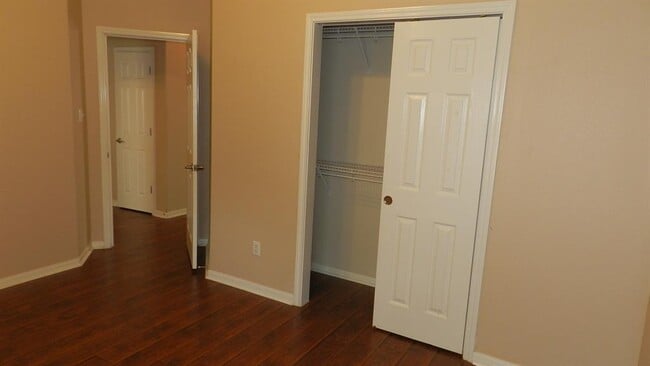 Building Photo - 613 Hickory Run Dr