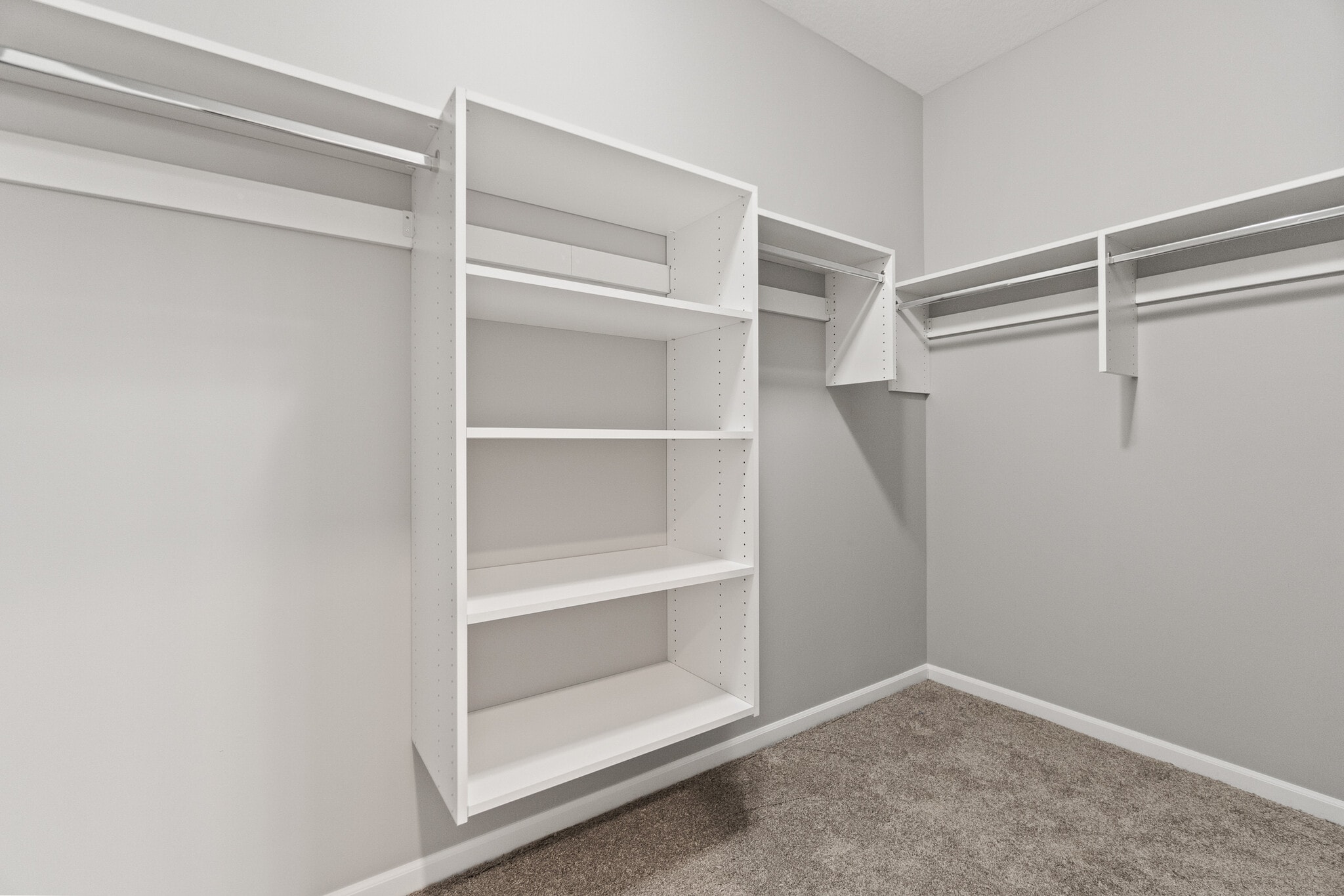 Building Photo - 805 Melody Cir N