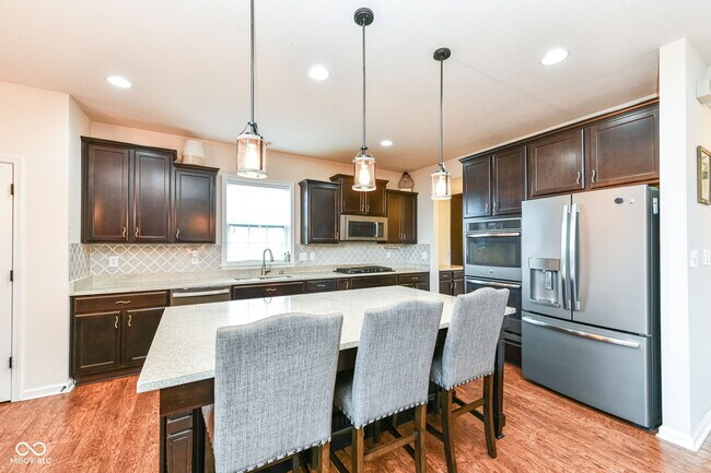 Building Photo - 6252 Sugar Maple Dr