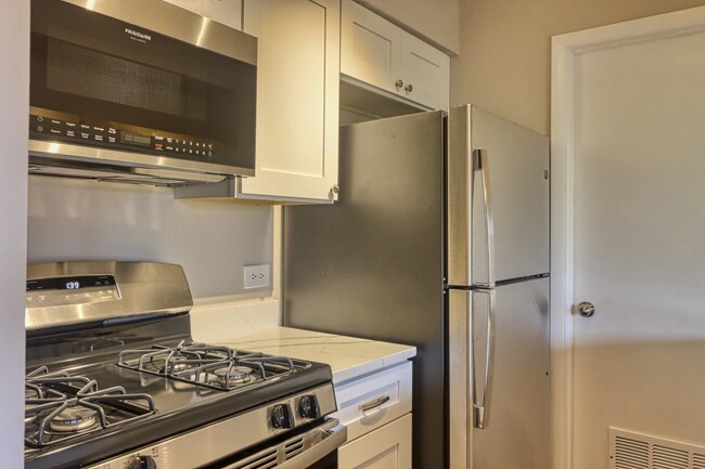Building Photo - 364 Grissom Ct