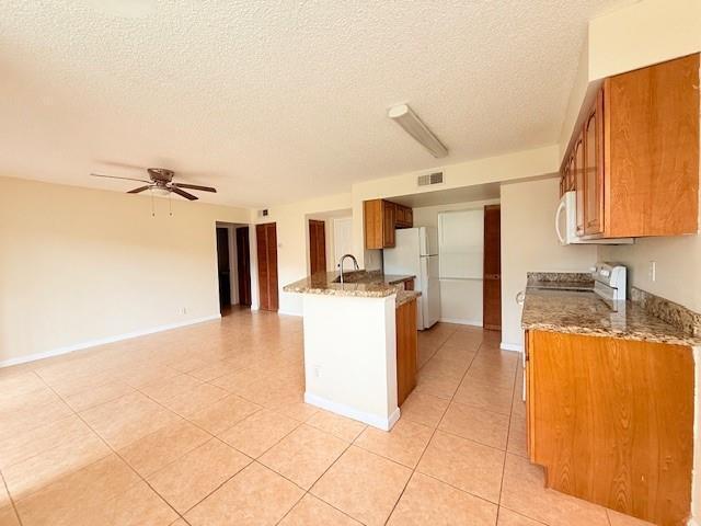 Building Photo - 9999 Summerbreeze Dr