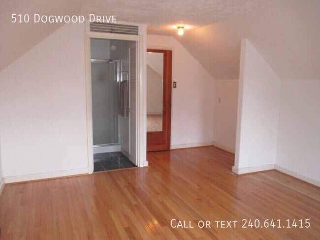 Building Photo - 510 Dogwood Dr