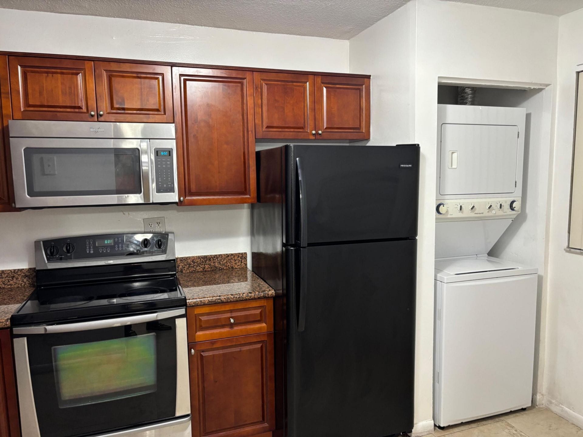 Building Photo - 9959 Nob Hill Pl