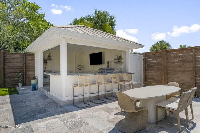 Building Photo - 407 Petrel St