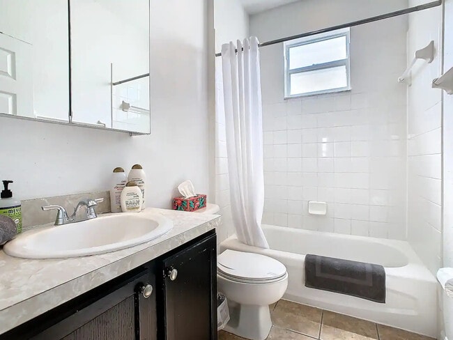 Building Photo - 1145 Troon Cir