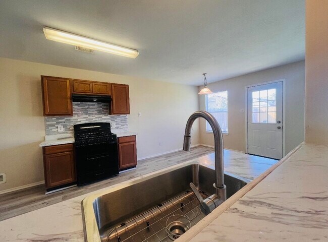 Building Photo - 21231 Linden House Ct