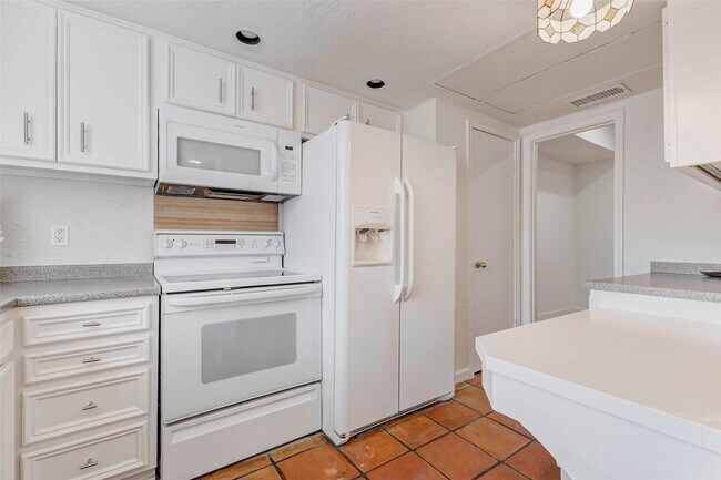 Building Photo - 14719 Barryknoll Ln