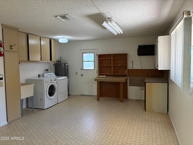 Building Photo - 17807 N 125th Dr
