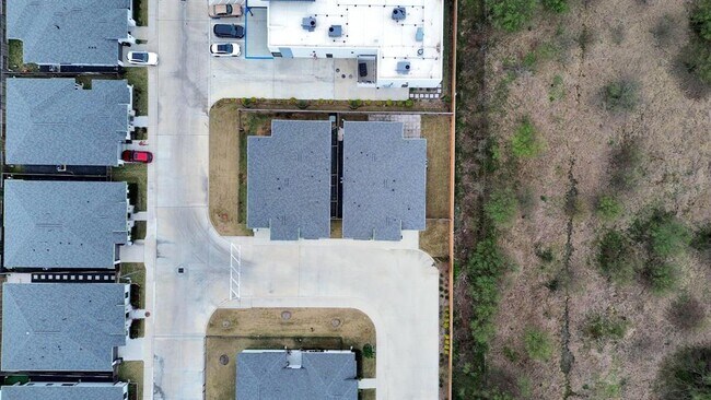 Building Photo - 18502 Seacoast Wy