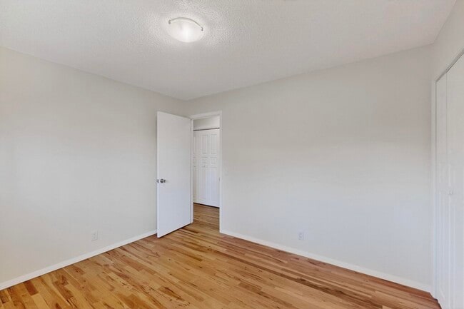 Building Photo - 3208 Texas St NE