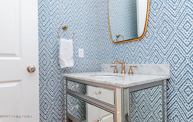 Building Photo - 10400 Meeting St