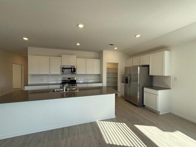 Building Photo - 263 Magalia Ln