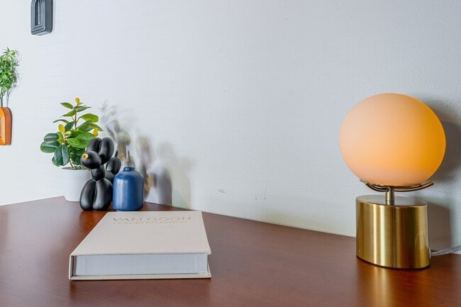 Building Photo - 246 Toweridge Dr SW