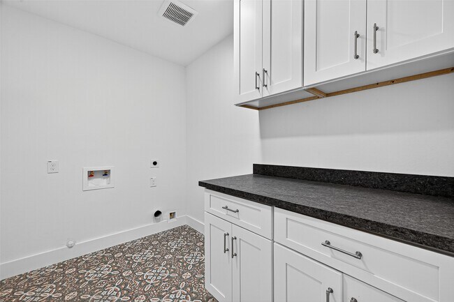 Building Photo - 4030 Woodshire St