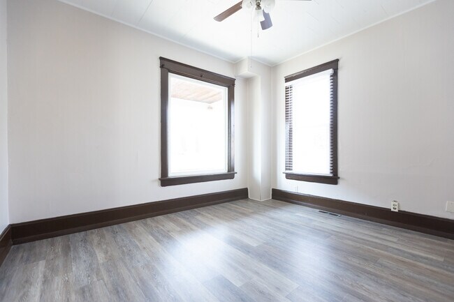 Building Photo - 1001 4th Ave