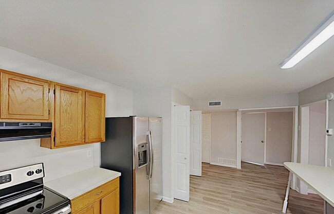 Building Photo - MOVE IN READY