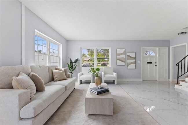 Building Photo - 4000 14th Way NE