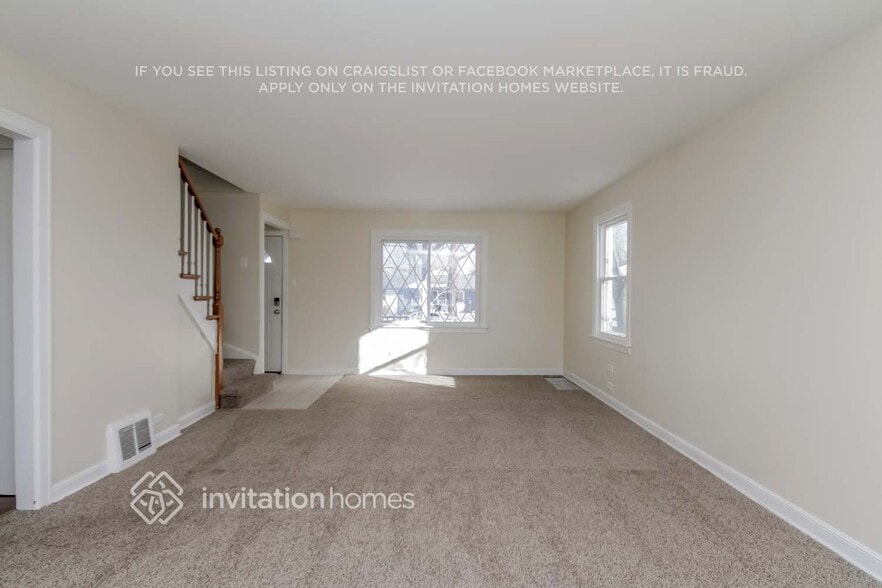 Building Photo - 9326 S 54th Ct