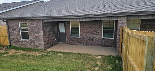 Building Photo - 6807 Toby St
