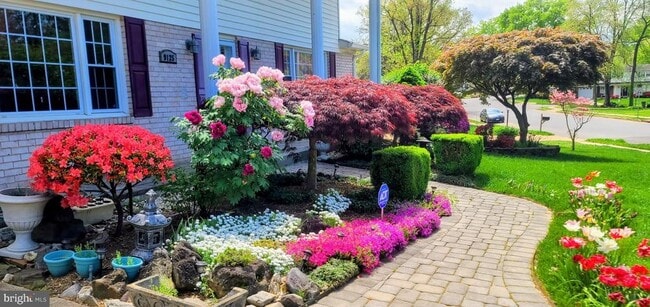 Building Photo - 9125 Donna Dean Dr