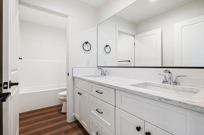 Building Photo - 1030 S Underwood Pl