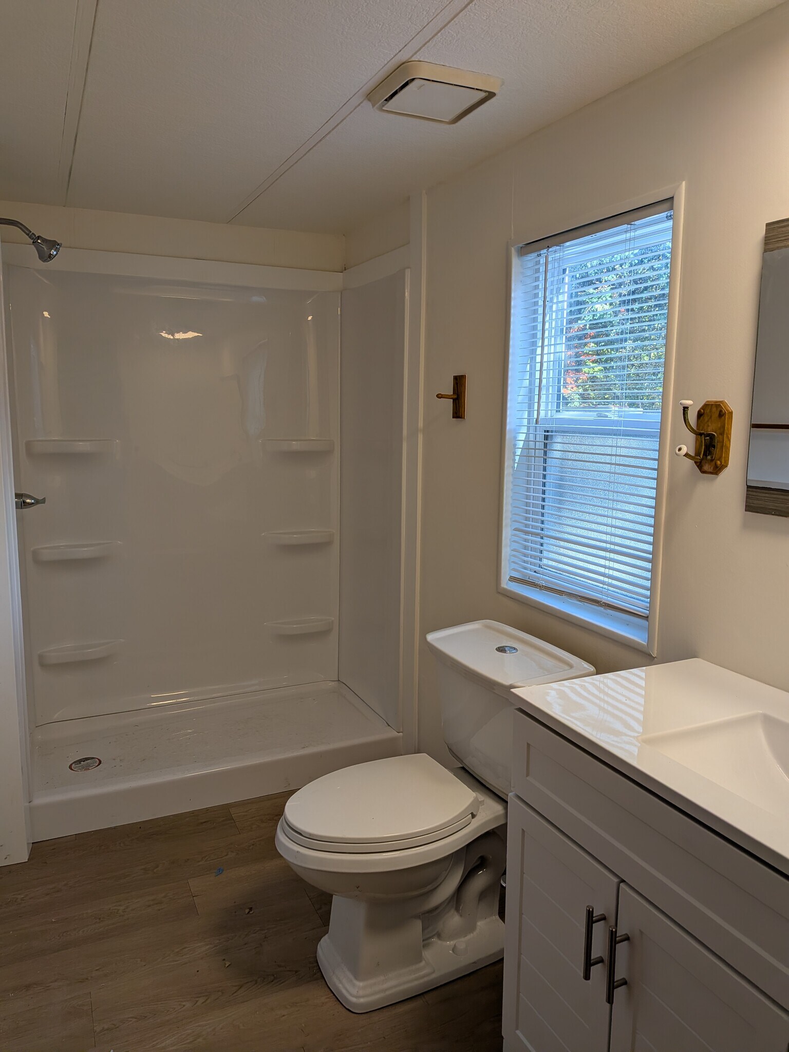 Building Photo - 6010 Knoble Rd E