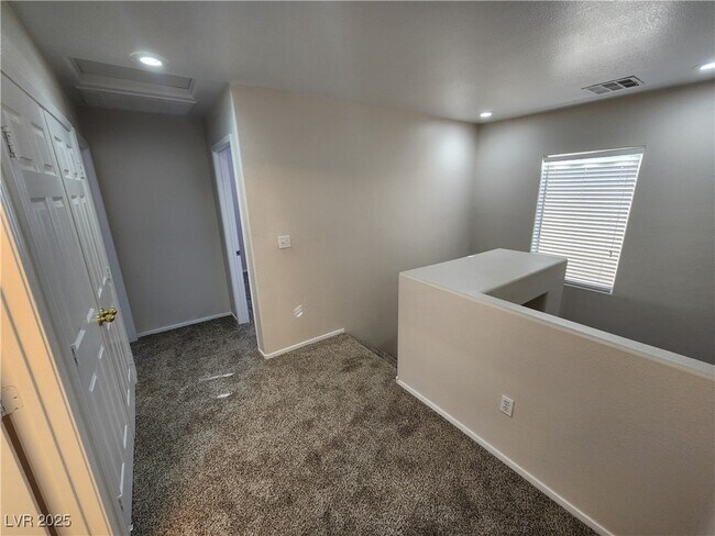 Building Photo - 9664 Villa La Mora Ave