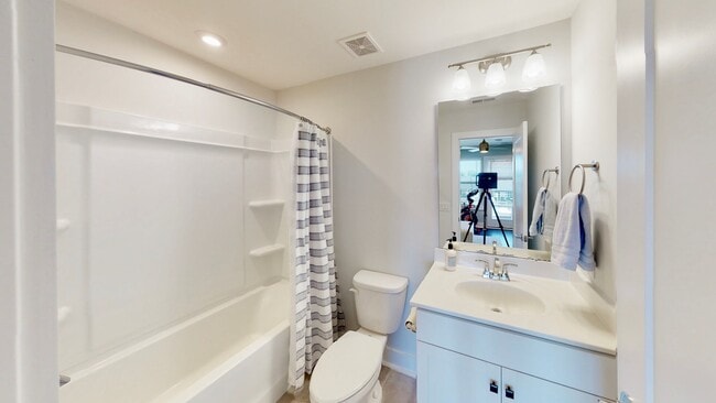 Building Photo - 18016 Nolita Ln