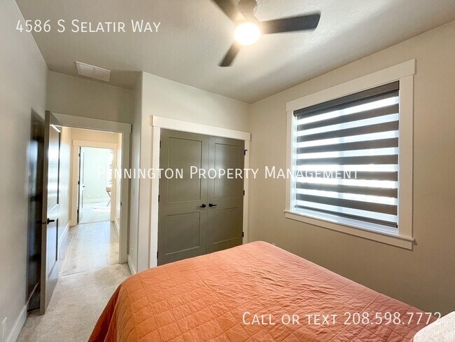 Building Photo - 4586 S Selatir Way