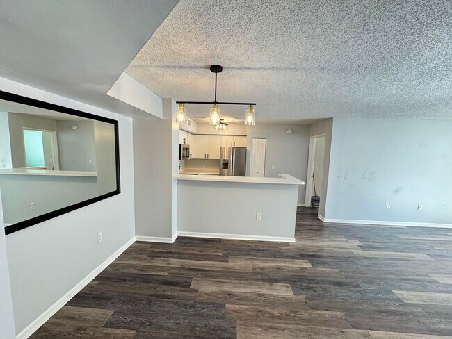 Building Photo - 7896 Sonoma Springs Cir