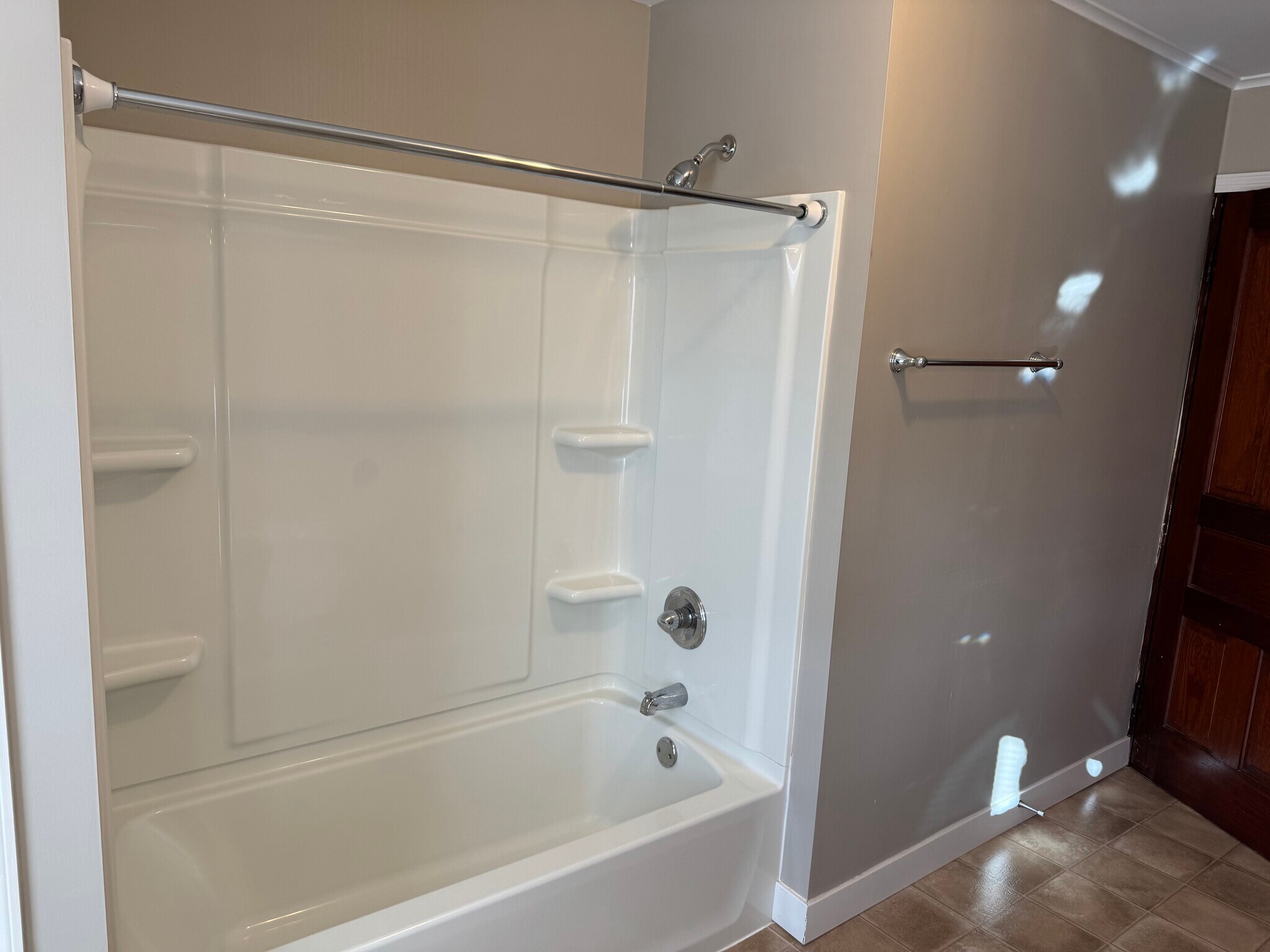 Building Photo - 1721 W 16th St