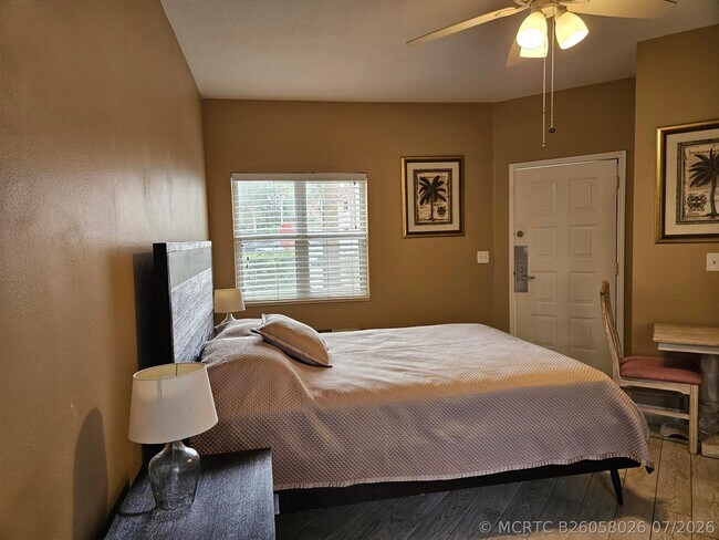Building Photo - 9931 Perfect Dr