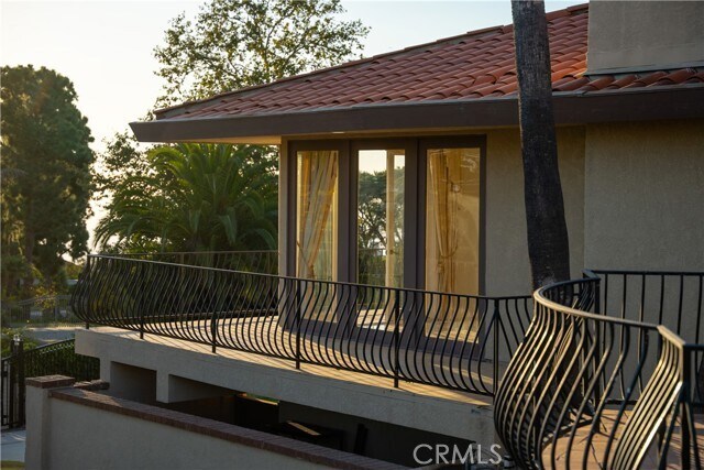 Building Photo - 984 La Cresta Pl