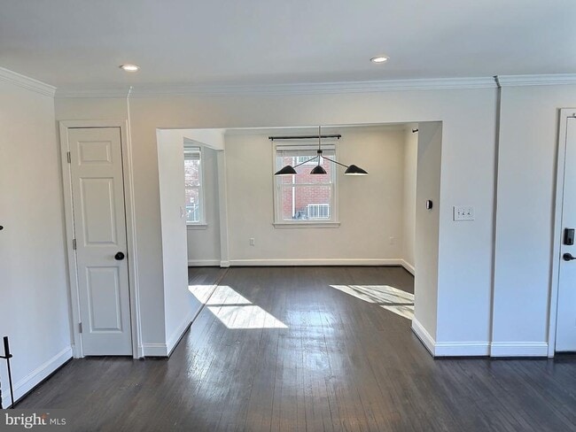 Building Photo - 2913 Fairlawn St