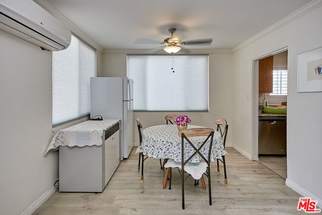 Building Photo - 514 S Harvard Blvd