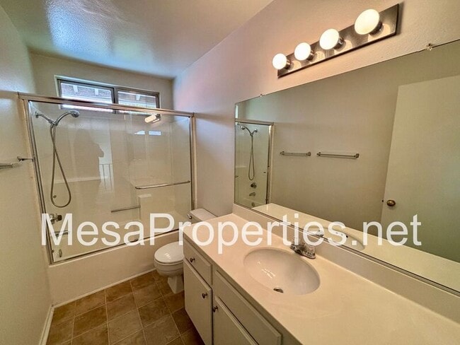 Building Photo - 14925 Dandelion Ct