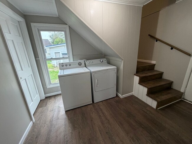 Building Photo - 3 bedroom house