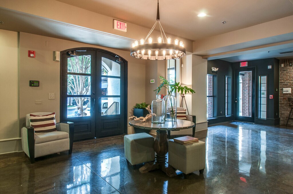 Lobby - 1803 Broadway