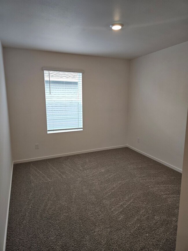 Building Photo - Brand New 4 Bedroom Home in Moreal Meadows! Close to Freeway & JBLM!