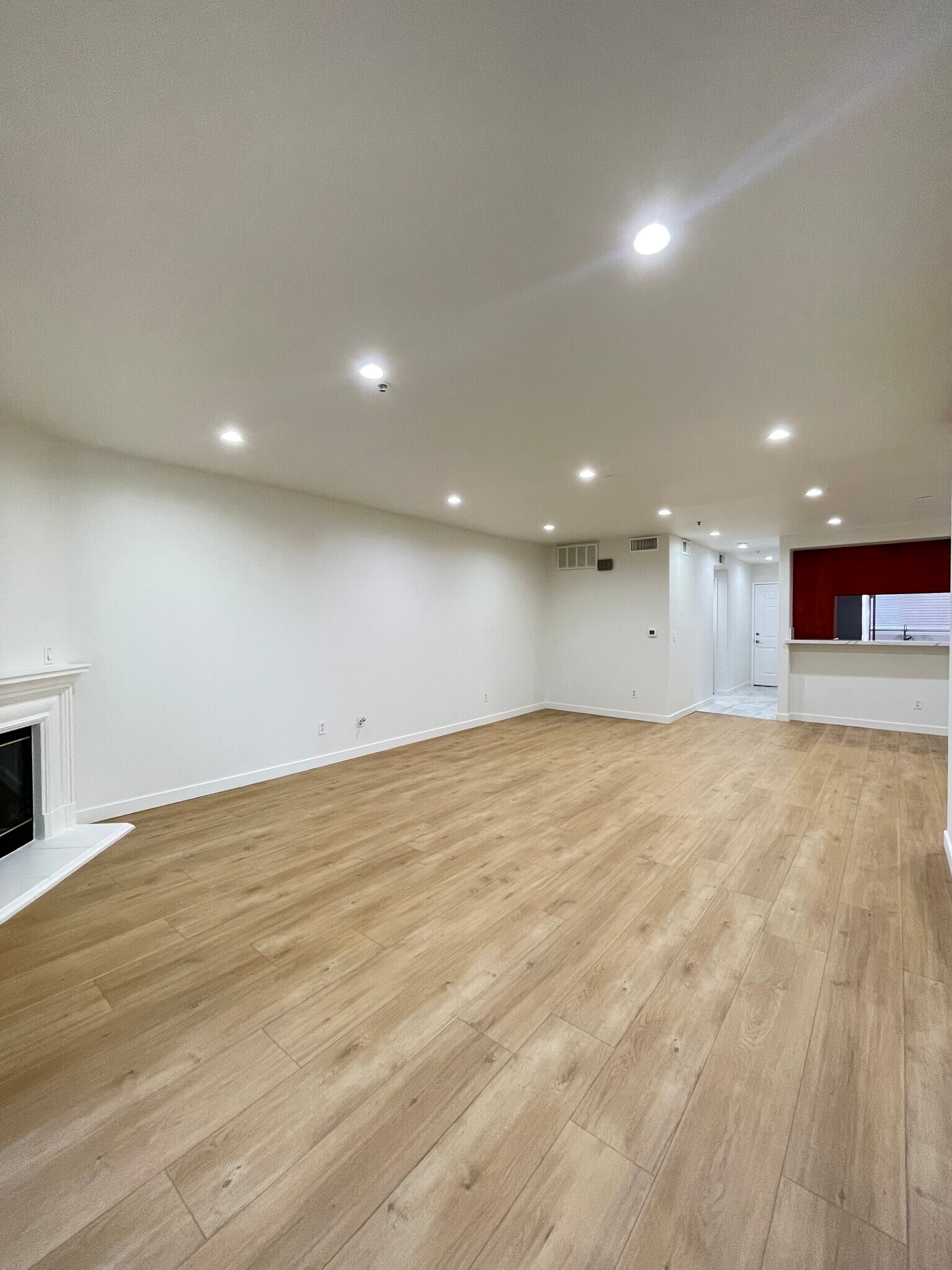 Building Photo - 15114 Sherman Way