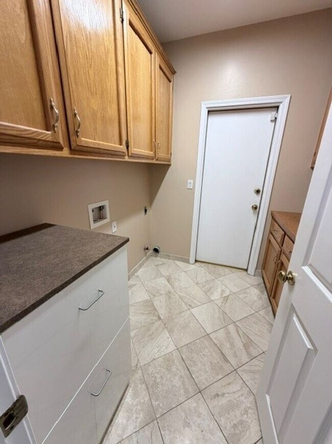 Building Photo - 5009 Glacier Canyon Ct