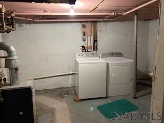 Building Photo - 830 Carnegie Ave