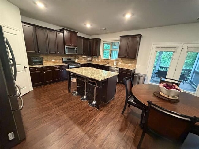 Building Photo - 1510 Kaden Ln