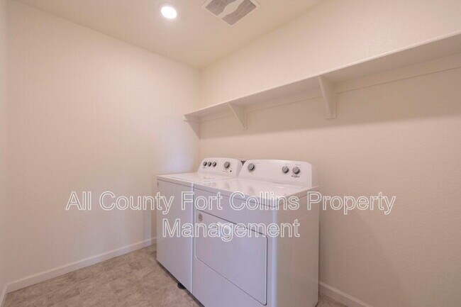 Building Photo - 2635 Osprey Wy