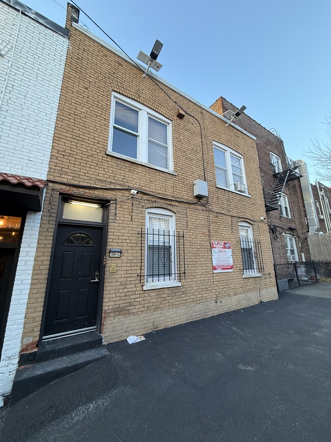 Building Photo - 58 62nd St