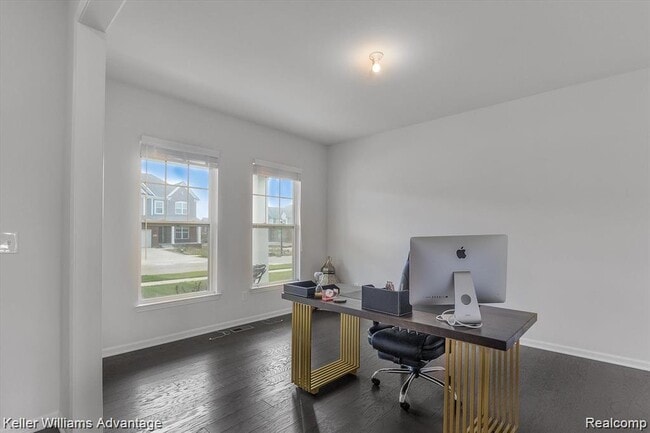 Building Photo - 48389 Fieldstone Dr