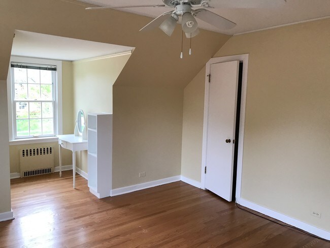 2nd floor Master bedroom - 1714 Greendale Ave