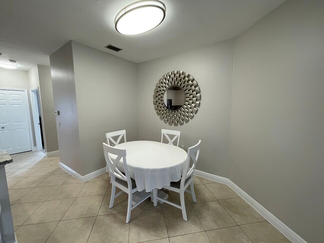 Building Photo - 1325 Sweetwater Cove